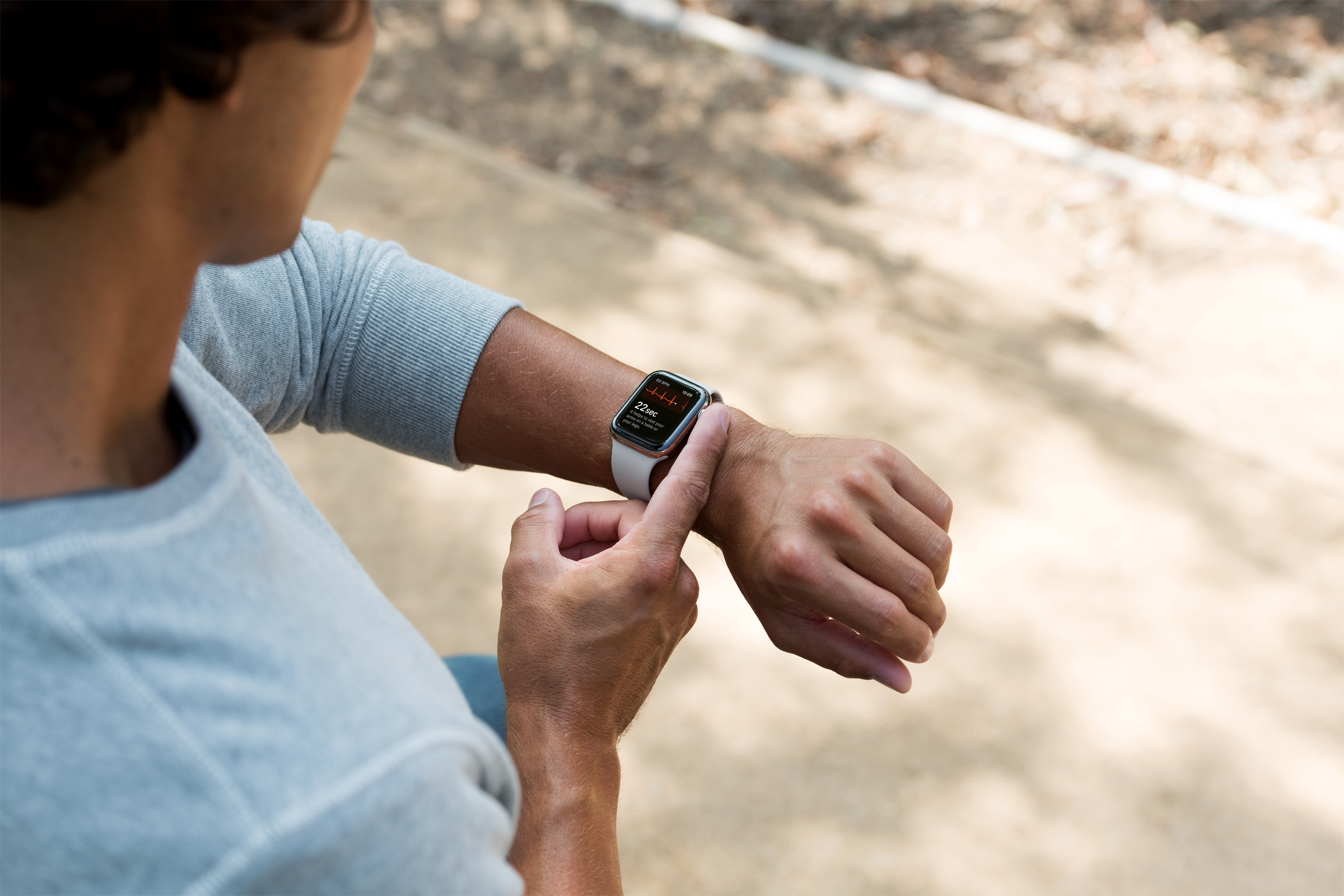 use apple watch to spy